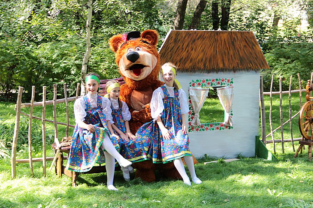 Мишка у дома.JPG