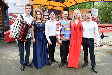 Концерт коллективов Домов культуры города Новосибирска "Пять в кубе"